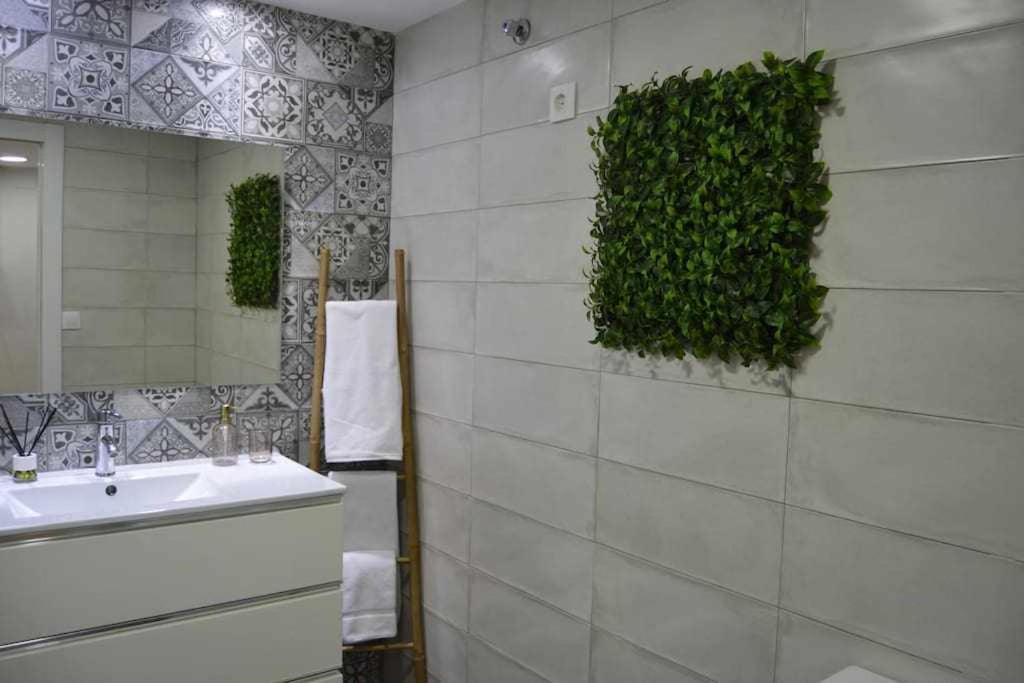 Apartamento Lirio De Agua Granada Centro Apartment Luaran gambar